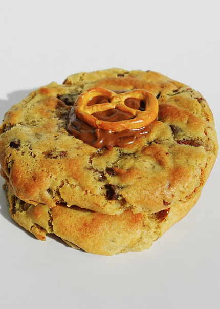 Caramel Milk Chocolate & Pretzel